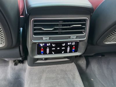 2023 Audi SQ8 - Photo 23