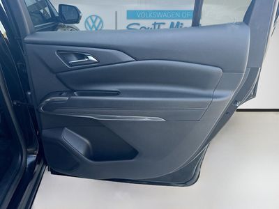 2024 Chevrolet Traverse - Photo 31