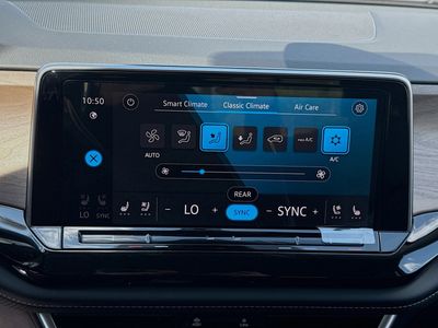 2026 Volkswagen Atlas — photo 14 view