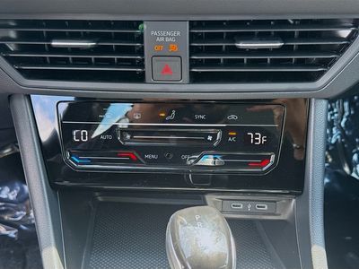 2026 Volkswagen Jetta - Photo 14