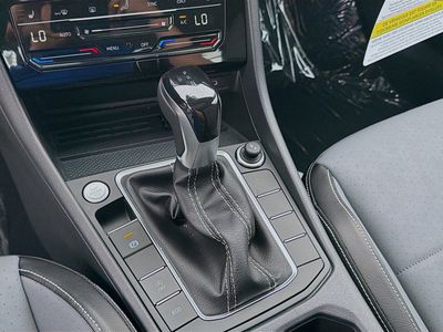 2026 Volkswagen Jetta - Photo 15