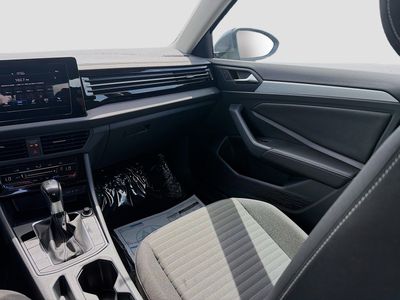 2026 Volkswagen Jetta - Photo 18