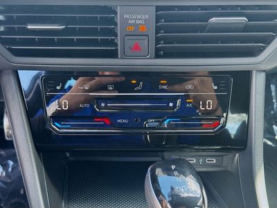 2026 Volkswagen Jetta - Photo 14