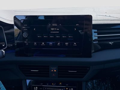 2026 Volkswagen Jetta - Photo 12