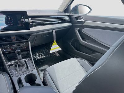 2026 Volkswagen Jetta - Photo 18