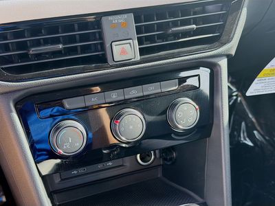 2026 Volkswagen Taos - Photo 14