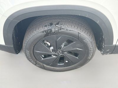 2026 Volkswagen Taos - Photo 26