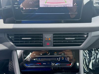 2026 Volkswagen Jetta - Photo 14