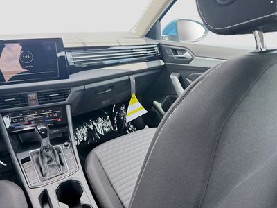 2026 Volkswagen Jetta - Photo 18