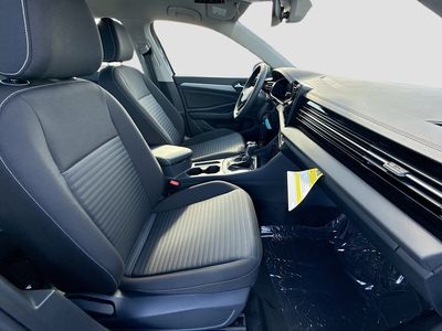 2026 Volkswagen Jetta - Photo 22