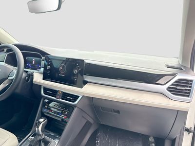 2026 Volkswagen Taos - Photo 24