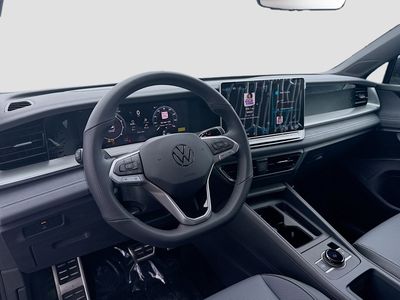 2026 Volkswagen Tiguan — photo 9 view