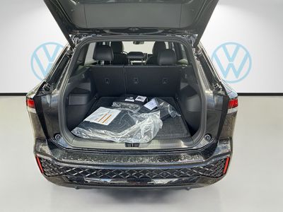 2026 Volkswagen Tiguan — photo 21 view