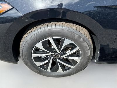2026 Volkswagen Jetta - Photo 25