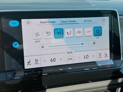 2026 Volkswagen Atlas — photo 14 view