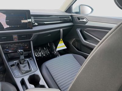 2026 Volkswagen Jetta - Photo 18