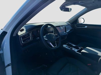 2026 Volkswagen Atlas — photo 9 view