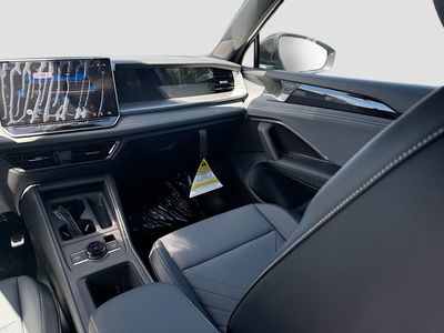 2026 Volkswagen Tiguan - Photo 18