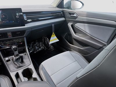 2026 Volkswagen Jetta - Photo 18