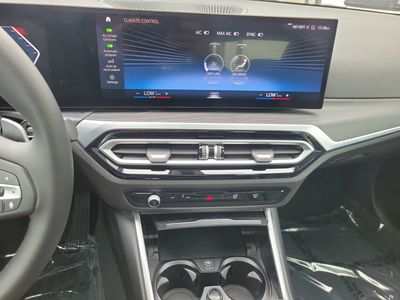 2024 BMW 3 Series - Photo 23
