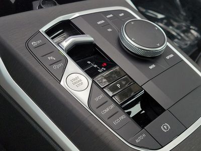 2024 BMW 3 Series - Photo 27