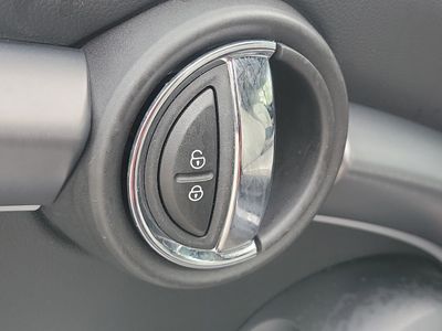 2024 MINI Convertible - Photo 12