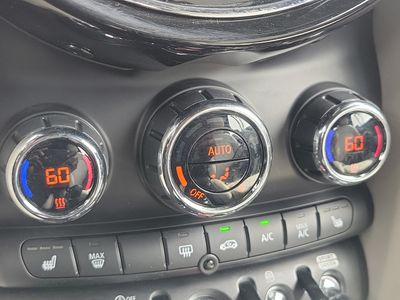 2024 MINI Convertible - Photo 26
