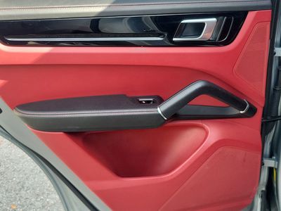2021 Porsche Cayenne - Photo 9