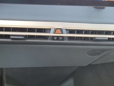 2026 BMW iX - Photo 29
