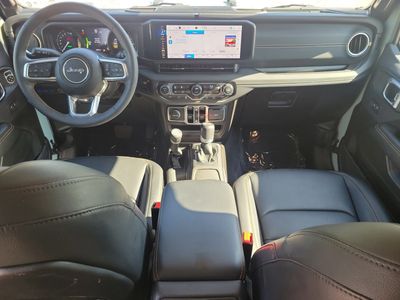 2024 Jeep Wrangler 4xe - Photo 12