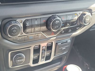 2024 Jeep Wrangler 4xe - Photo 27