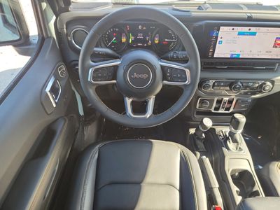 2024 Jeep Wrangler 4xe - Photo 13
