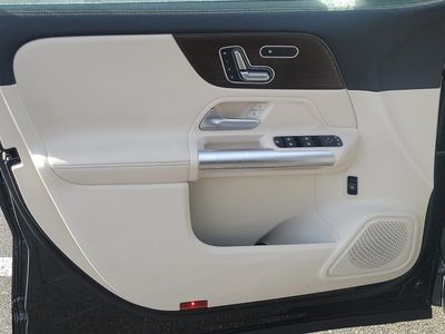 2025 Mercedes-Benz GLA - Photo 16