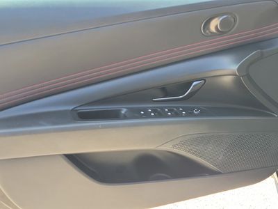 2023 Hyundai Elantra - Photo 15