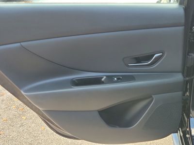 2023 Hyundai Elantra - Photo 8