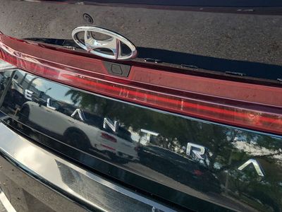 2023 Hyundai Elantra - Photo 5