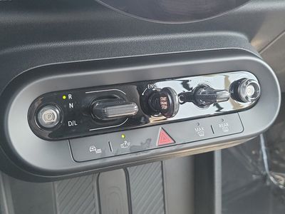 2025 MINI Convertible - Photo 28