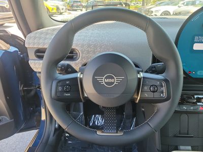 2025 MINI Convertible - Photo 21