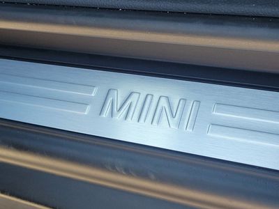 2025 MINI Convertible - Photo 16