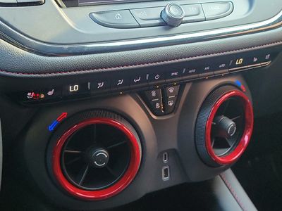 2022 Chevrolet Blazer - Photo 31