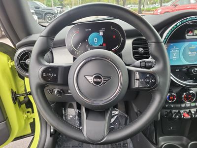 2024 MINI Convertible - Photo 18