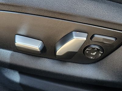 2023 BMW 5 Series - Photo 23