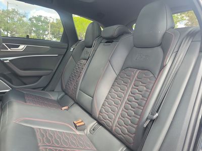 2022 Audi RS 6 Avant - Photo 10