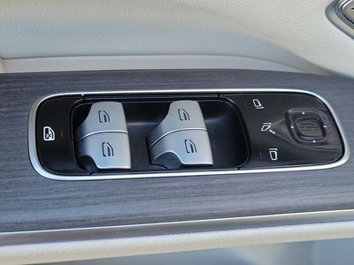 2023 Mercedes-Benz EQS - Photo 18