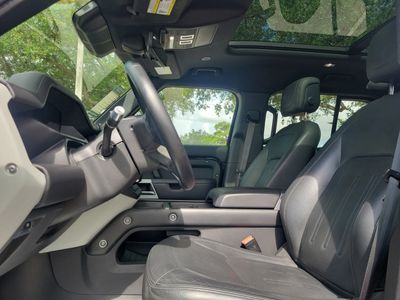 2022 Land Rover Defender - Photo 19