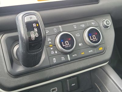 2022 Land Rover Defender - Photo 28