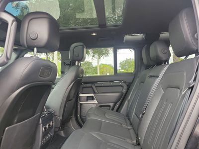 2022 Land Rover Defender - Photo 10