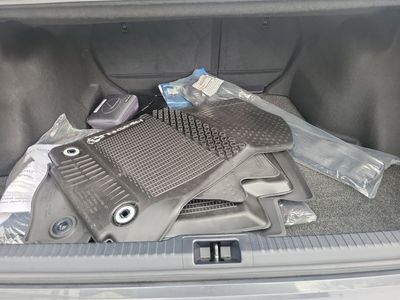 2023 Lexus IS - Photo 6