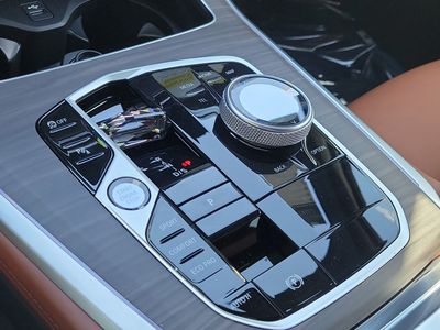 2026 BMW X5 — photo 25 view