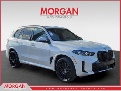 2026 BMW X5 sDrive40i in Mineral White Metallic — front three-quarter view